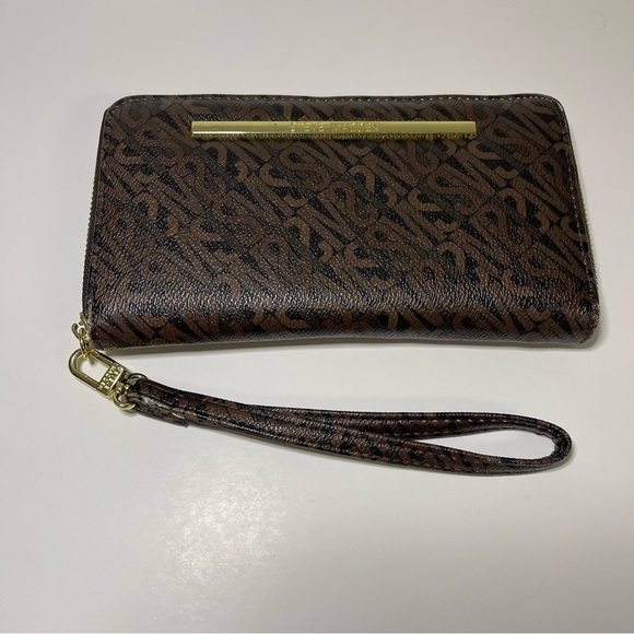 Steve Madden Wallet Large Zip Around Brown Leather Gold Wristlet Wrist Strap - Picture 3 of 11